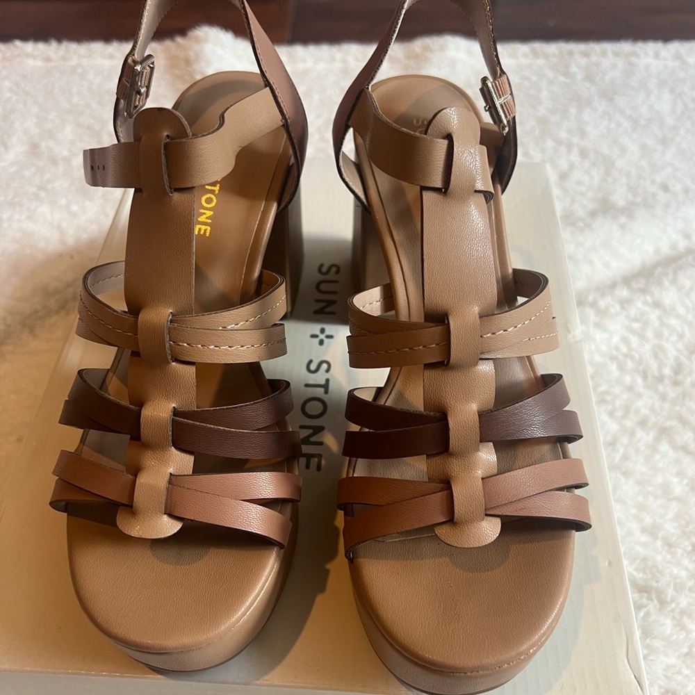 Sun + Stone Women's Strappy Tan Sandals
